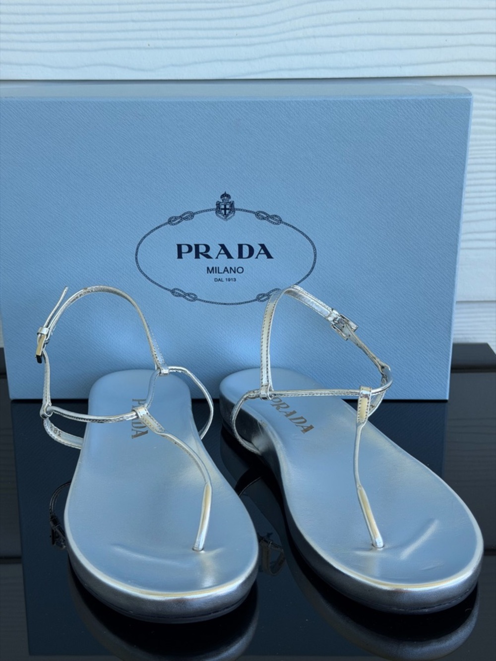 Prada Metallic Silver T-Strap Flat Sandals Size 38.5 Made In Italy new w/defects - Picture 1 of 11